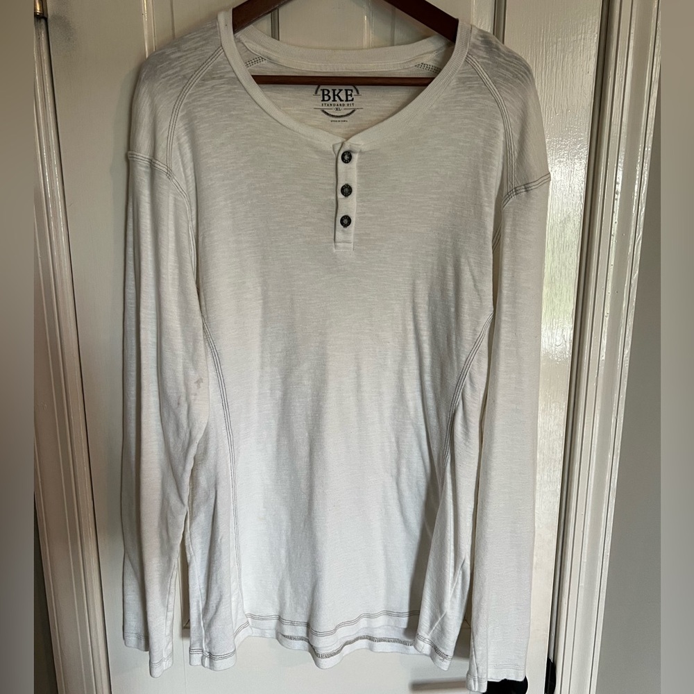 Men’s Buckle BKE white henley, size: XL